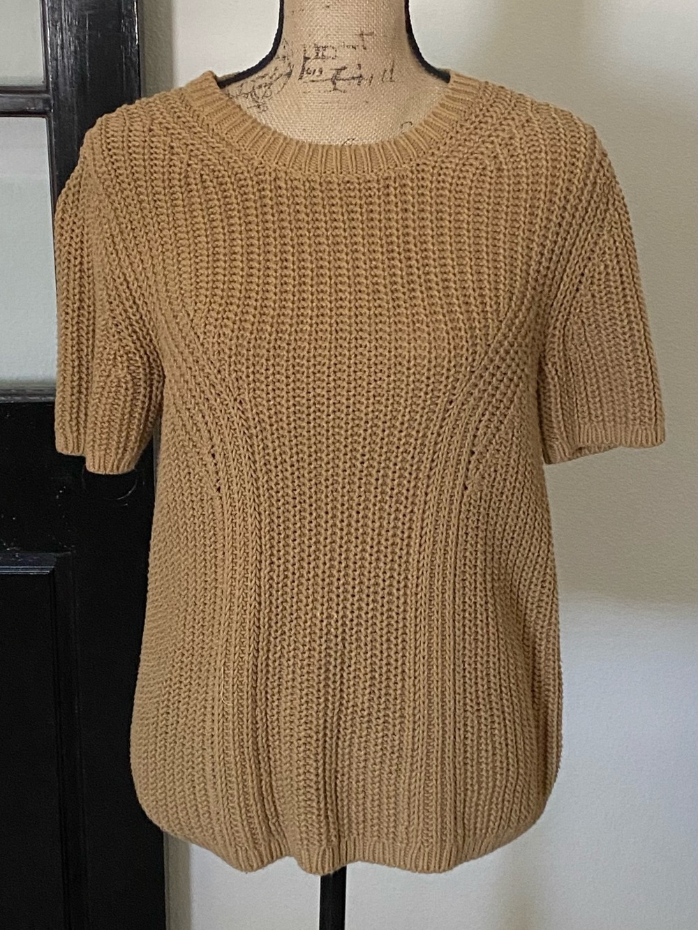 Banana Republic Cotton Short-Sleeve Chunky Crewneck Sweater in Camel, Sz S